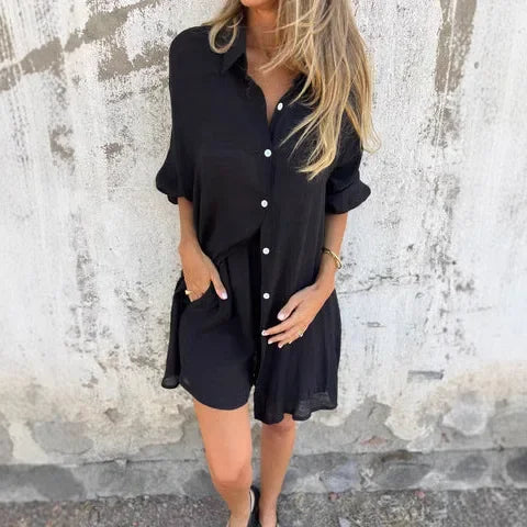 Nora™ - Afslappet sæt med bluse og shorts