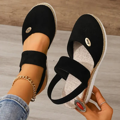 Sanna™ – Komfortsandal med kilehæl